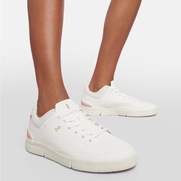 ON Running THE ROGER Centre Court Tennis Sneaker
